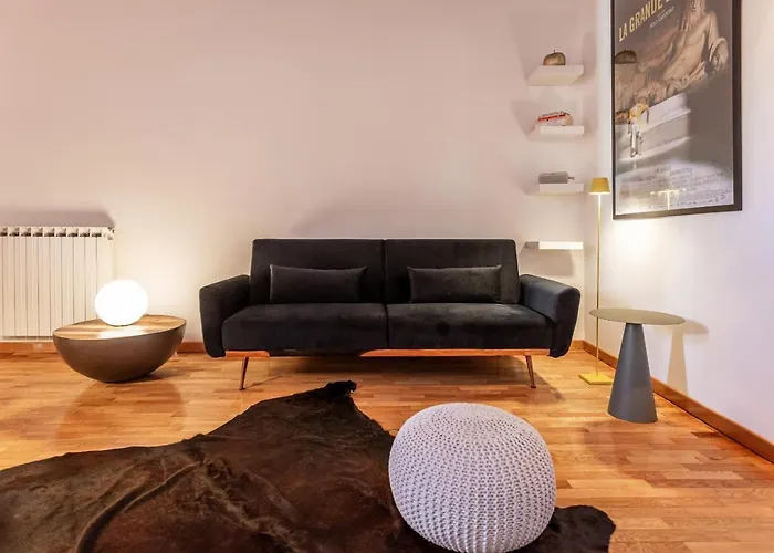 Eclectica Living By Navona Square